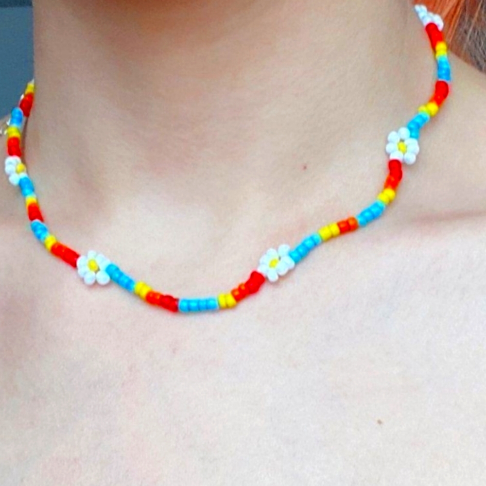 NWOT,Rainbow🌈 Beaded,Choker Necklace with Cute,White Daisies,14"+4" Extender🌼